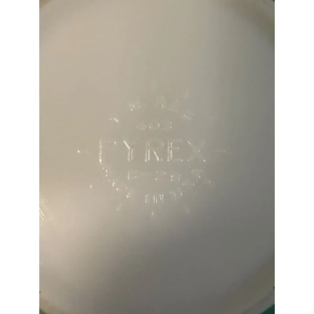 Vintage Pyrex 403 Verde Avocado Green Mixing Bowl 2.5 Qt MCM USA
